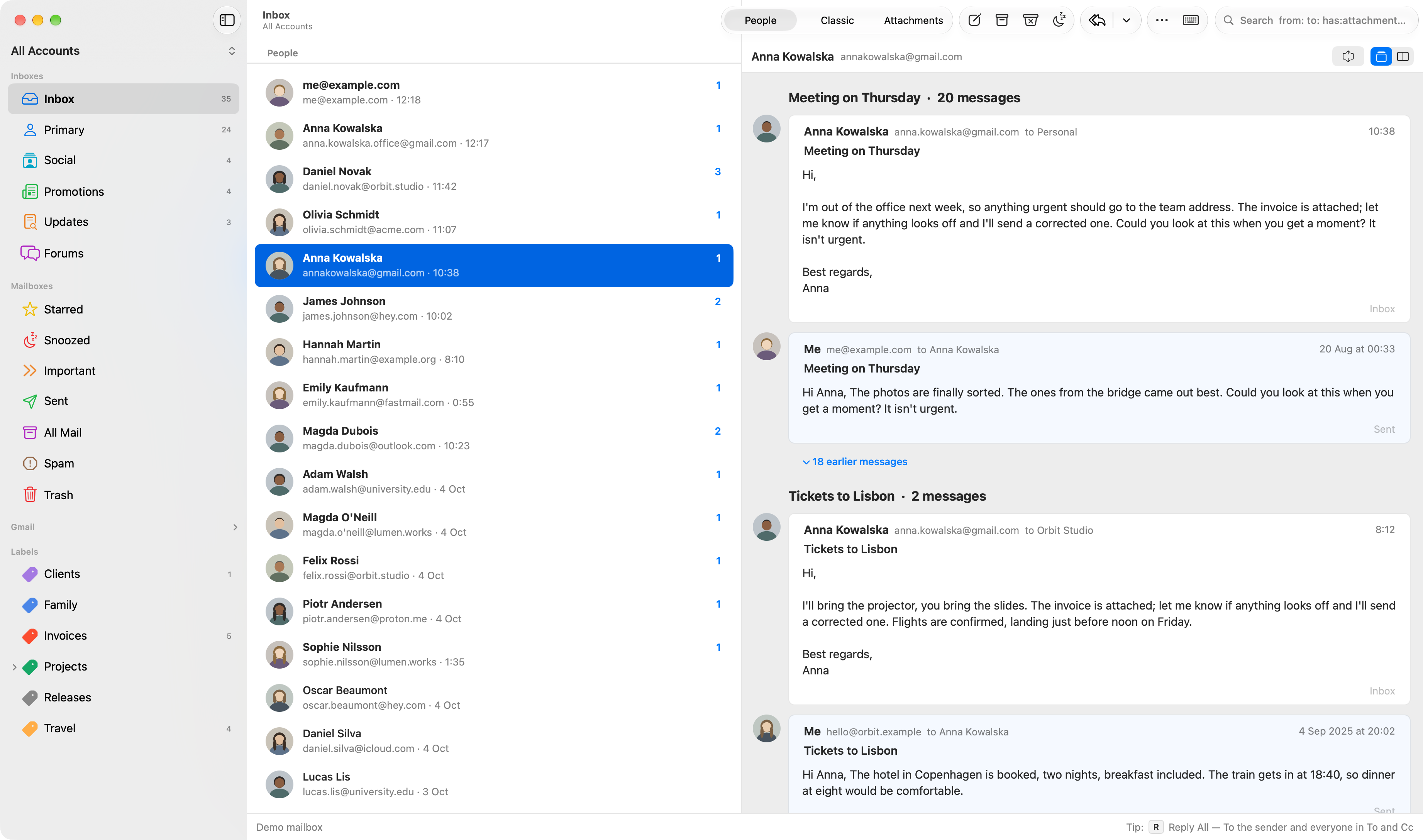 The Send window: the mailboxes on the left, the people writing to this mailbox in the middle, and the whole conversation with one of them on the right.